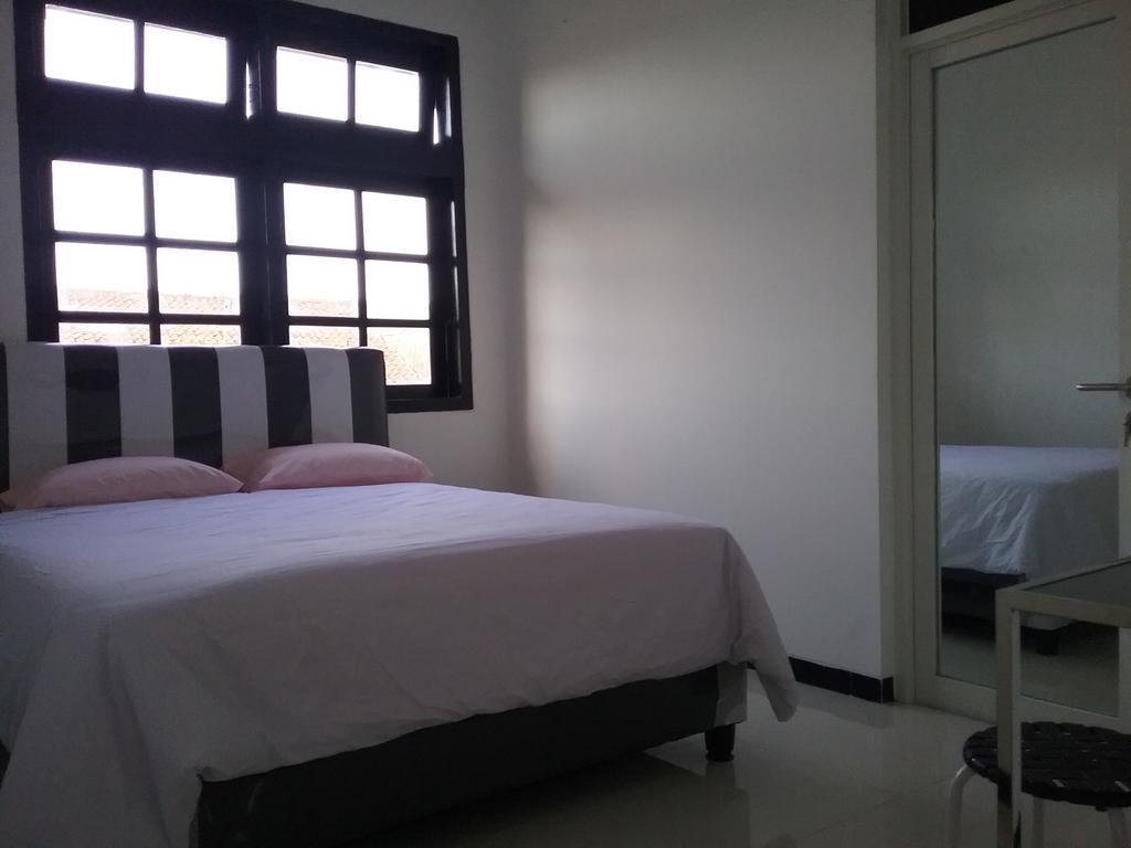 Mess Inn Semarang Pokoj fotografie
