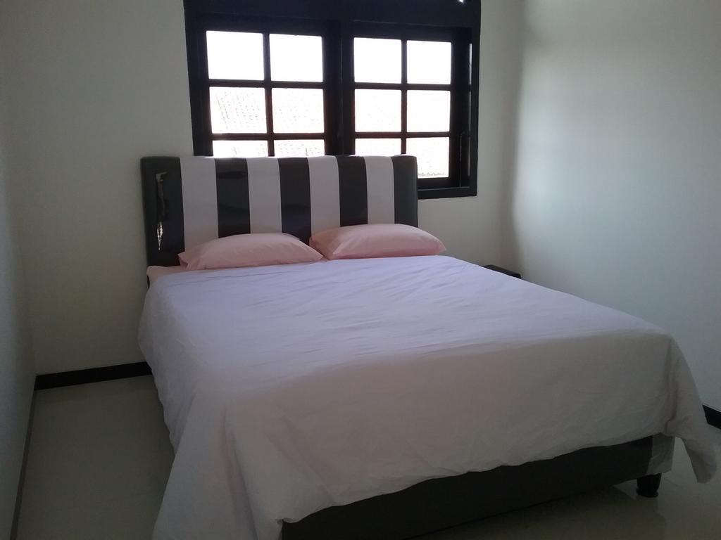 Mess Inn Semarang Pokoj fotografie